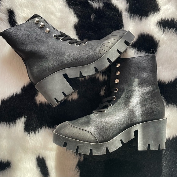 ASOS Chunky Heel Combat Lace Up Boots 🖤 - Picture 1 of 1